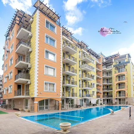 Mon Tour Słoneczny Brzeg