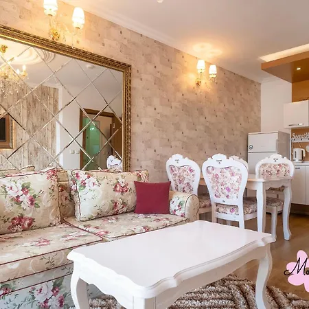 Mon Tour Słoneczny Brzeg