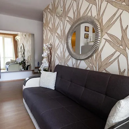 Apartament Mon Tour *