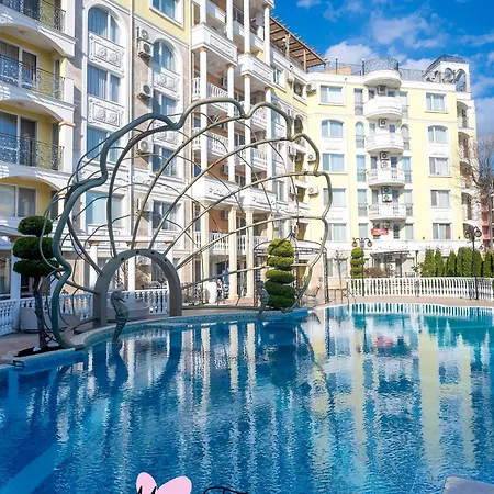 Apartment Mon Tour *