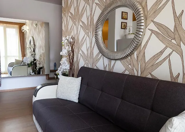 Apartment Mon Tour *