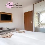 Mon Tour * סאני ביץ'
